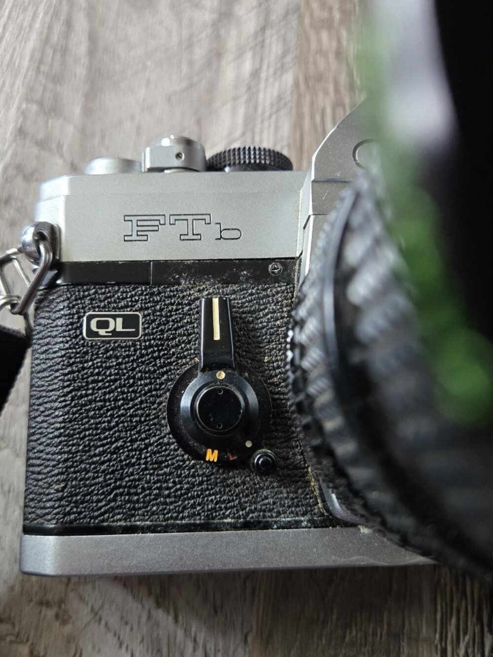 Canon FTb QL SLR Film Camera Vintage 18-28mm Lens Teleconverter Bundle Vintage - Picture 2 of 15